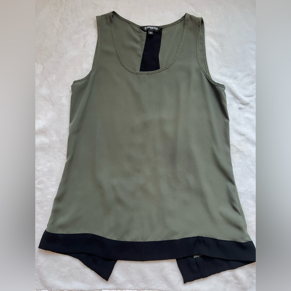 Open back tank